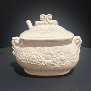 White Floral Ceramic Gravy Tureen with Lid and Spoon